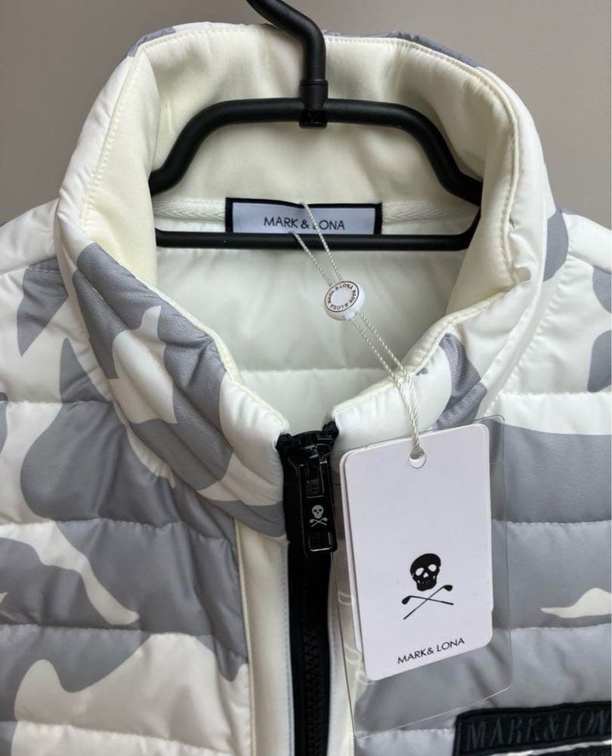 新品★MARK&LONA マークアンドロナ 中綿 ジップジャケット 総柄 LL