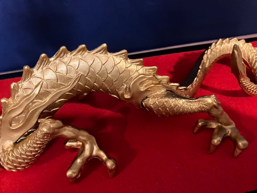 セール！開運龍　金の龍　金の開運龍　龍置物
