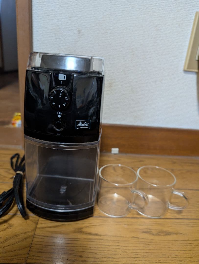 デロンギ　スティローザ　エスプレッソ・カプチーノ ＆ ミルとエスプレッソカップ2