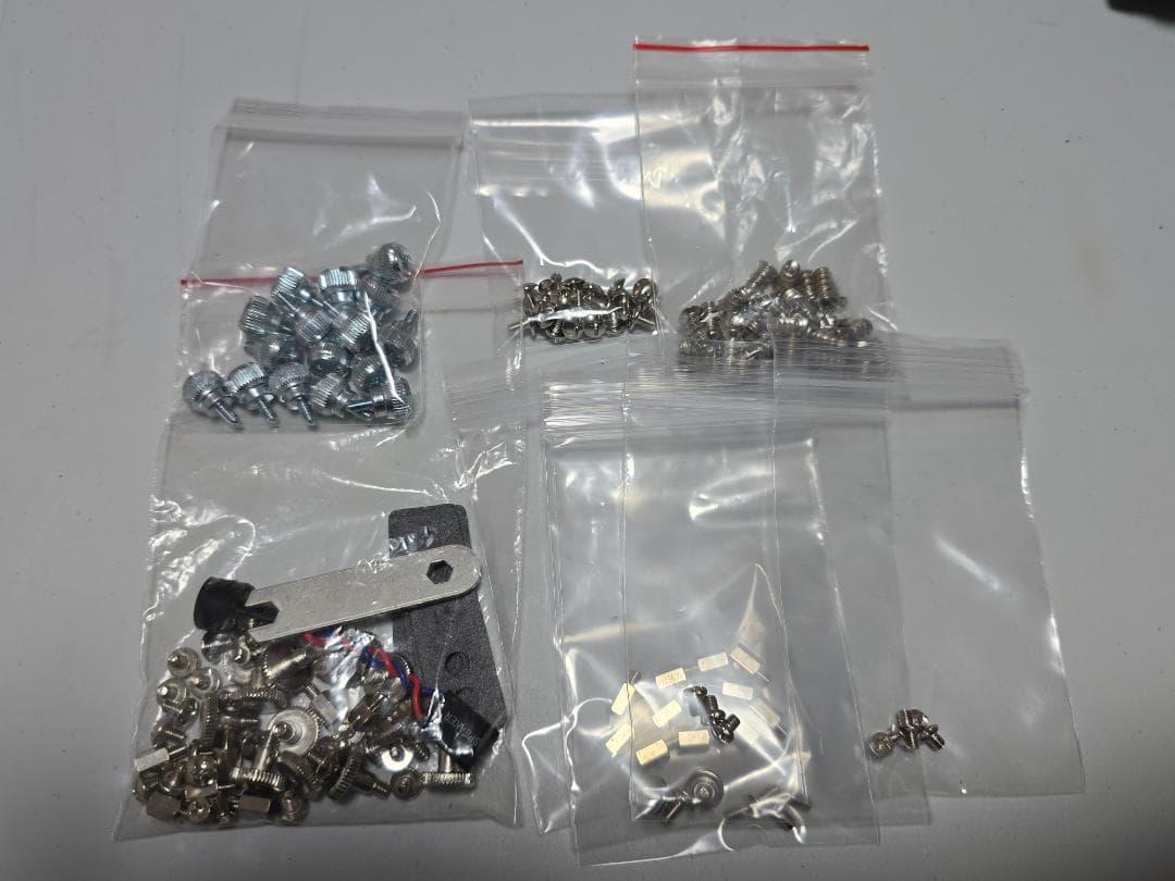 LIAN LI アルミ製テストベンチマーク台 PC-T60A シルバー