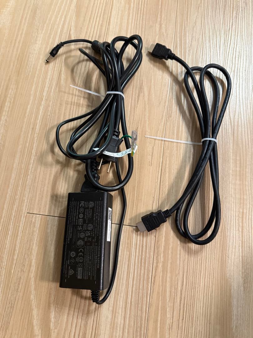 美品　27インチ スピーカー内蔵 2020年モデル