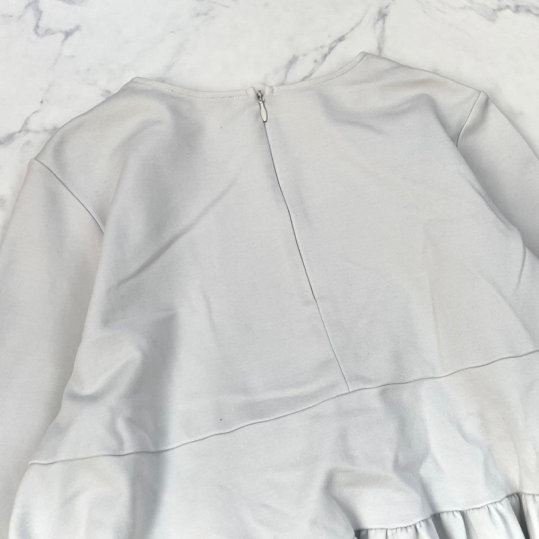 美品　ヨリ yori ぬくぬくティアードフリルブラウス　ヘム　ライトグレー