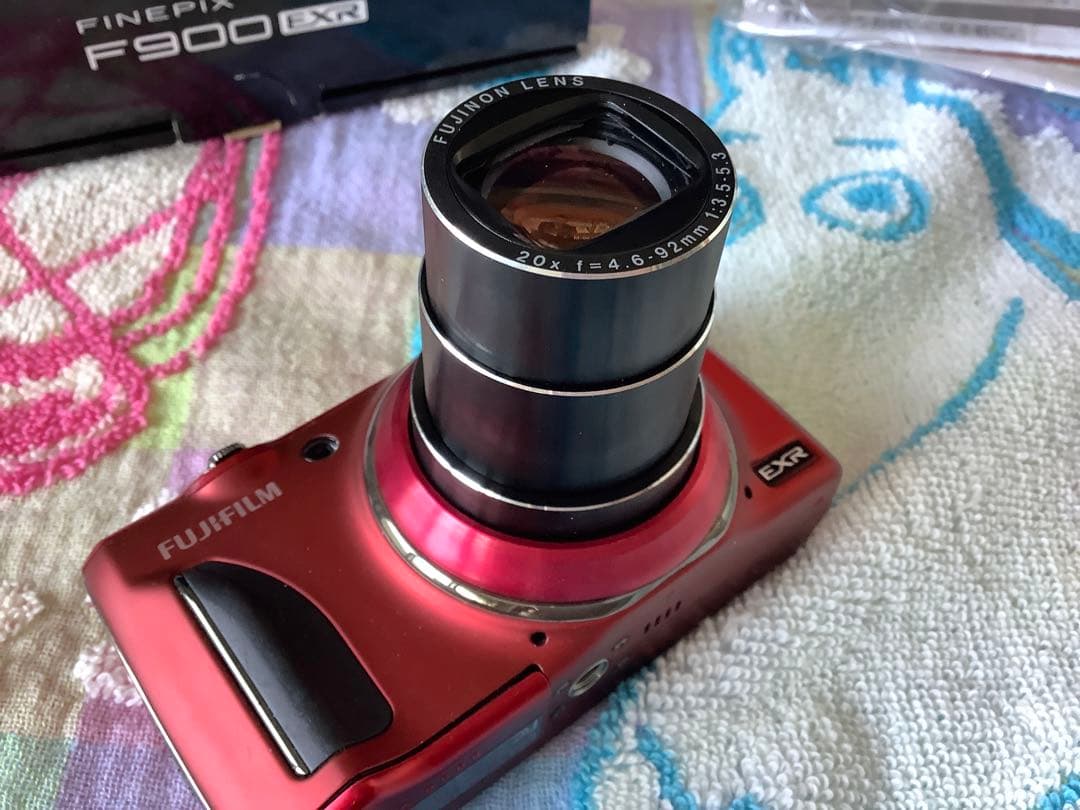 美品 FUJIFILM 20倍望遠 FinePix F900EXR デジカメ