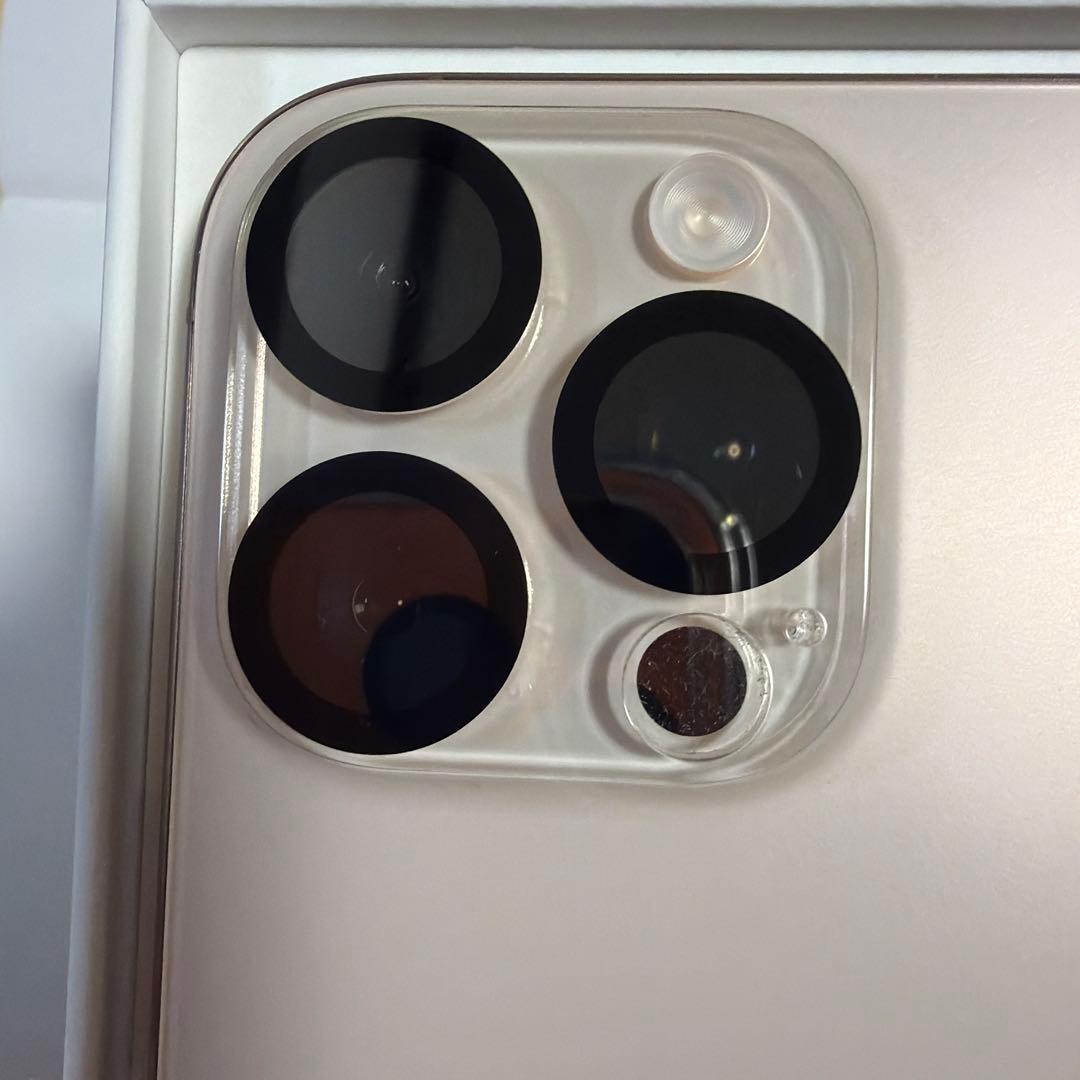 美品iPhone 16 Pro Maxデザート256 GB バッテリー98%