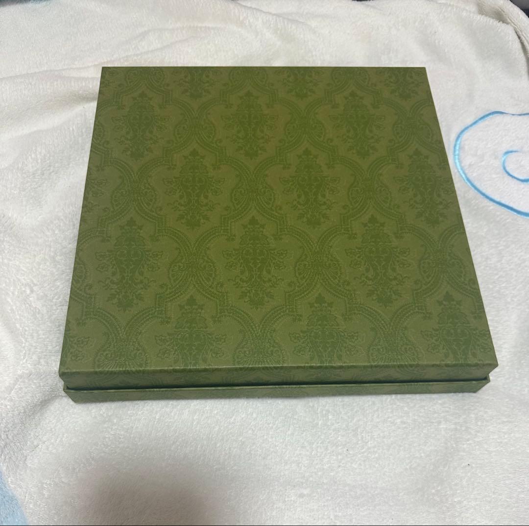 GUCCI ギフト包装用紙袋 ネイビー 大 マフラー