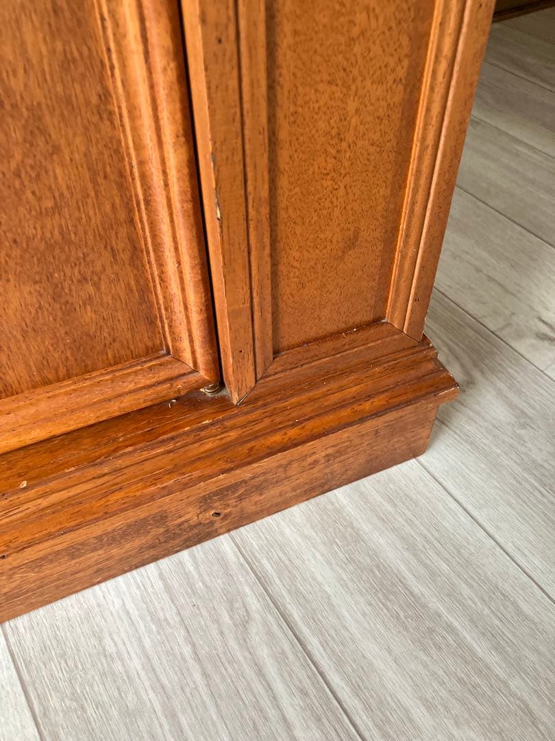 ズーシー出品 イタリア製 高級輸入家具 本棚 飾り棚 キャビネット