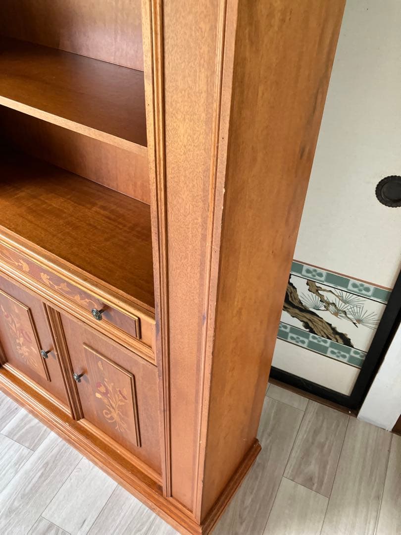 ズーシー出品 イタリア製 高級輸入家具 本棚 飾り棚 キャビネット