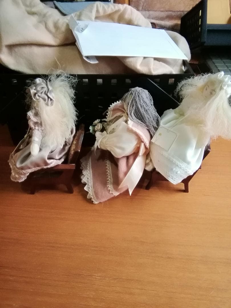 サエラ　人形