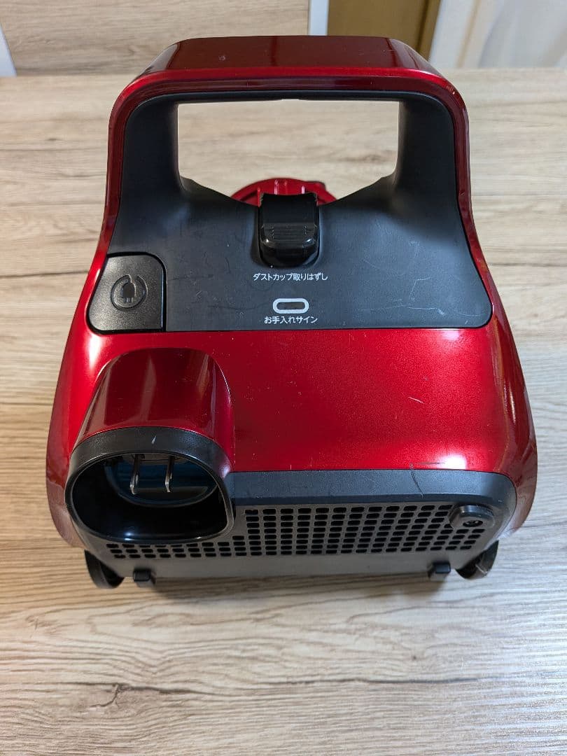 TOSHIBA　サイクロン掃除機　トルネオ　VC-C7(R)　2019年製