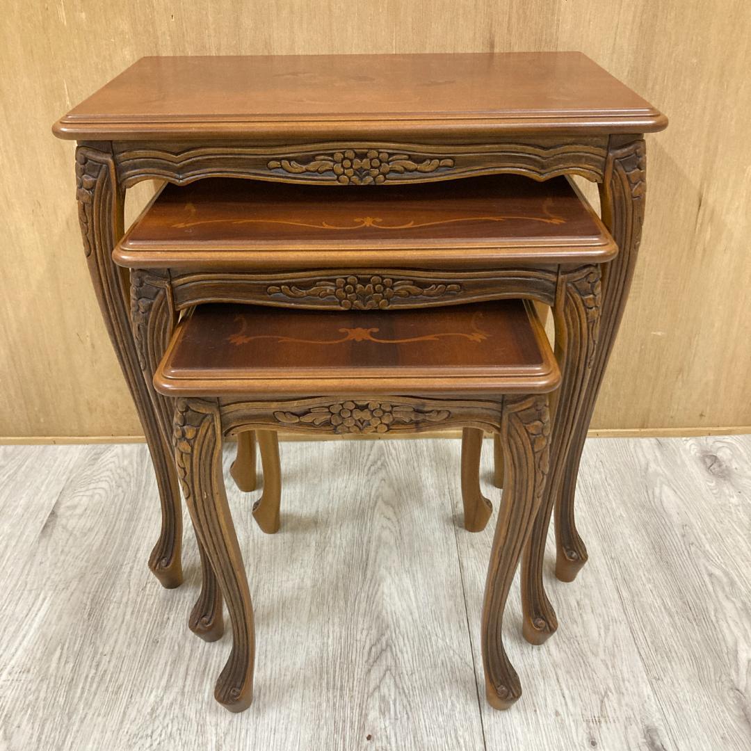 イタリア製 クラシカル 象嵌細工 猫脚 ネストテーブル 　 サイドテーブル