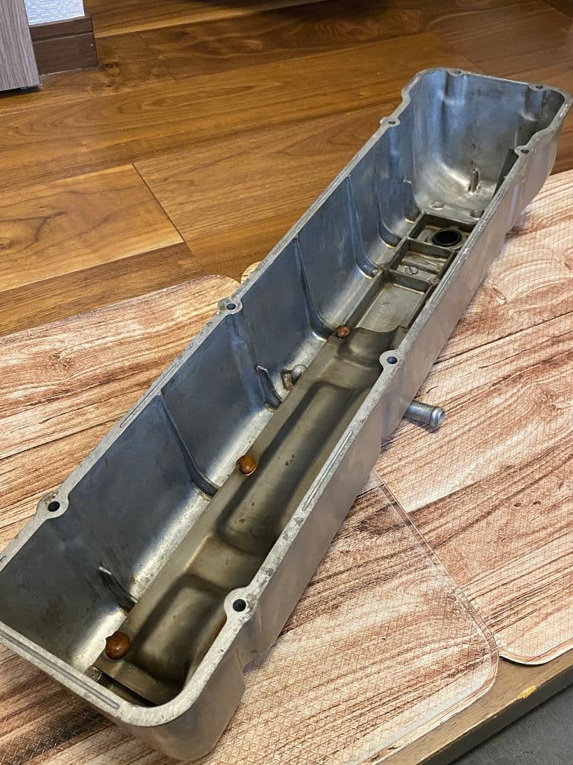 デカ文字　日産　L型　旧車　バルブカバー　タペットカバー