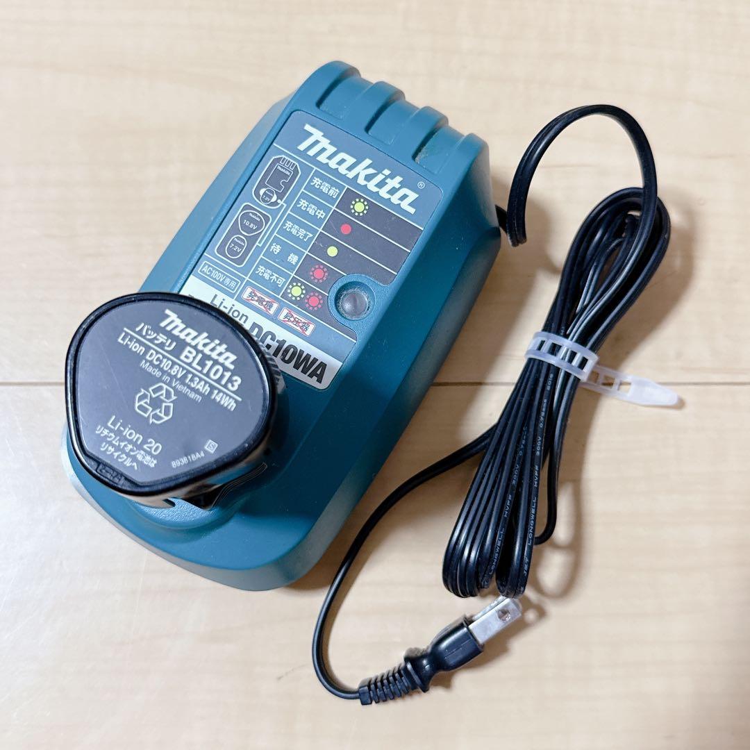 マキタ CL100DW 充電式クリーナー 掃除機 完動品 清掃済 新品フィルター