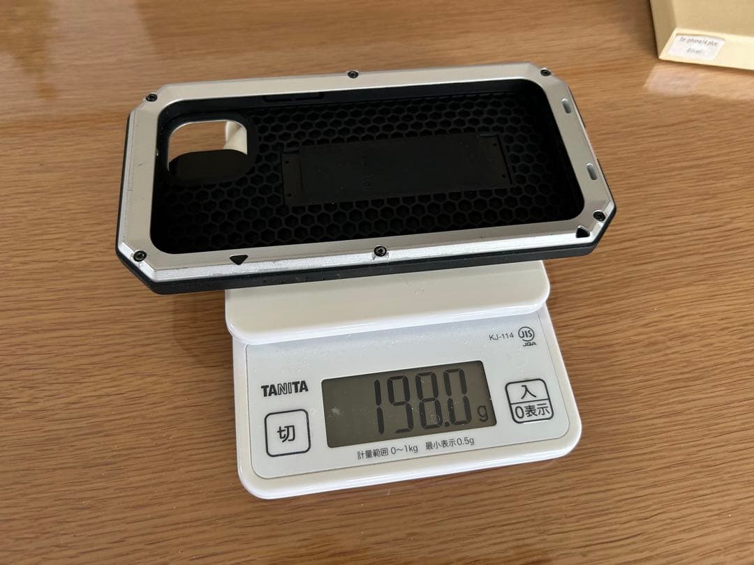 【金属製】iPhone14plus用ケース　アルミ製