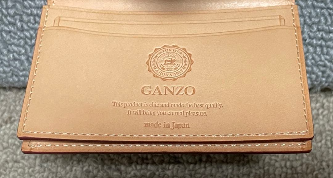 GANZO ガンゾ　CORDOVAN (コードバン) 通しマチ名刺入れ