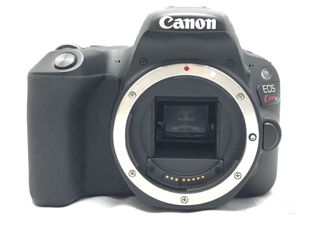 ショット数少ない！Canon EOS Kiss X9ダブルズームレンズキット♪