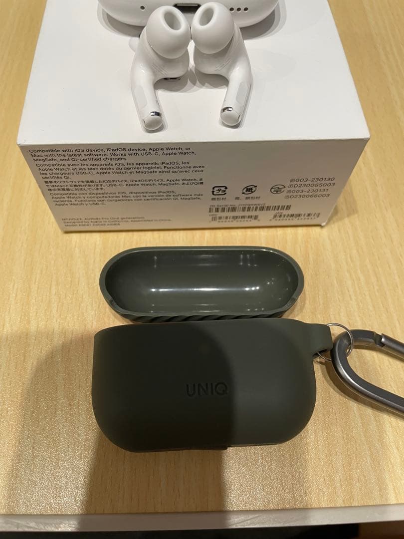 【美品】AirPods Pro 第2世代（MagSafe対応）本体・ケース付
