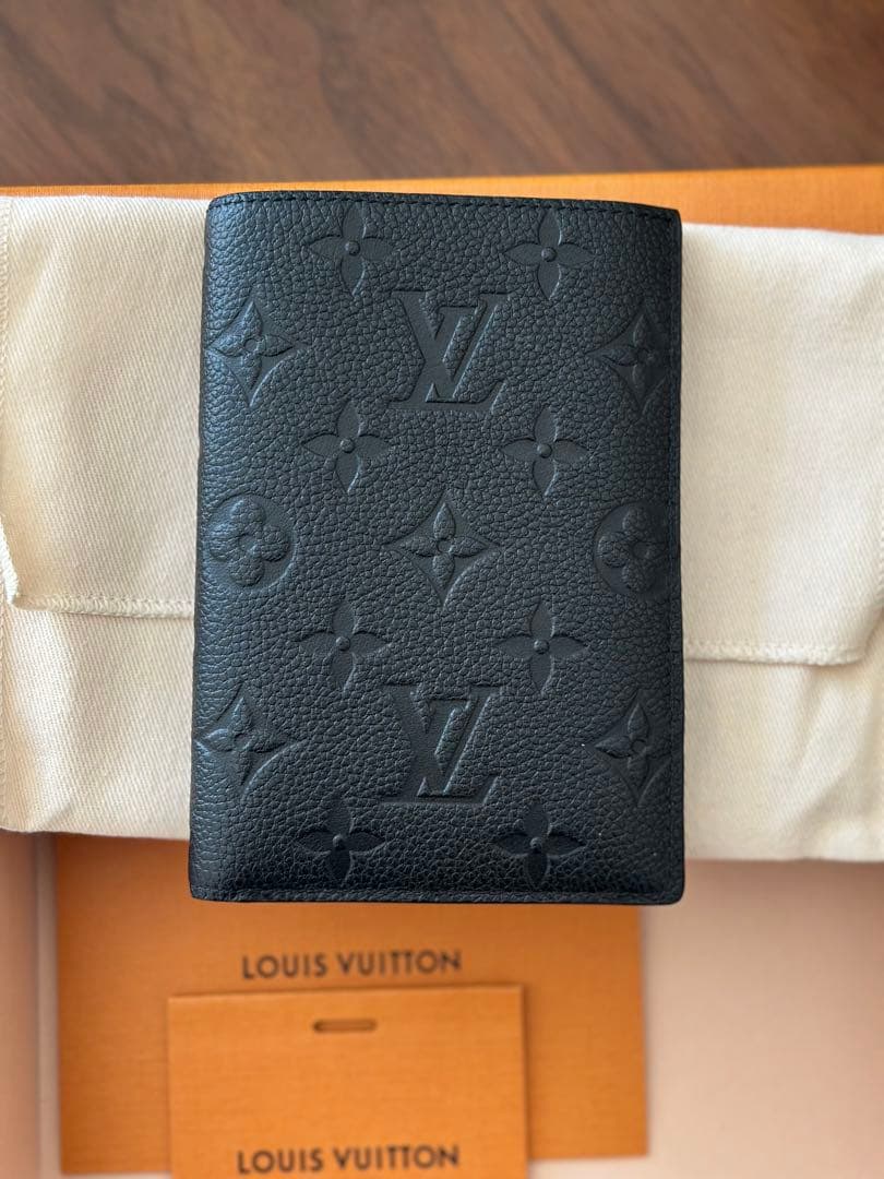 【超美品】Louis Vuittonパスポートカバー クーヴェルテュール NM