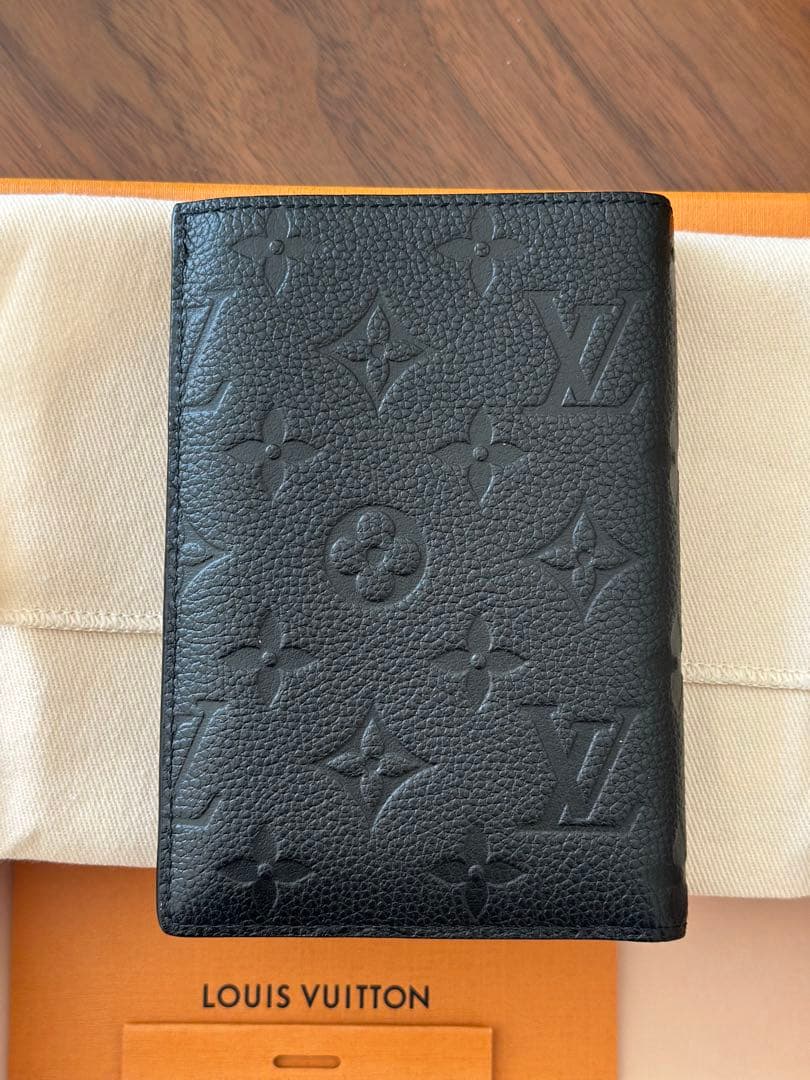 【超美品】Louis Vuittonパスポートカバー クーヴェルテュール NM