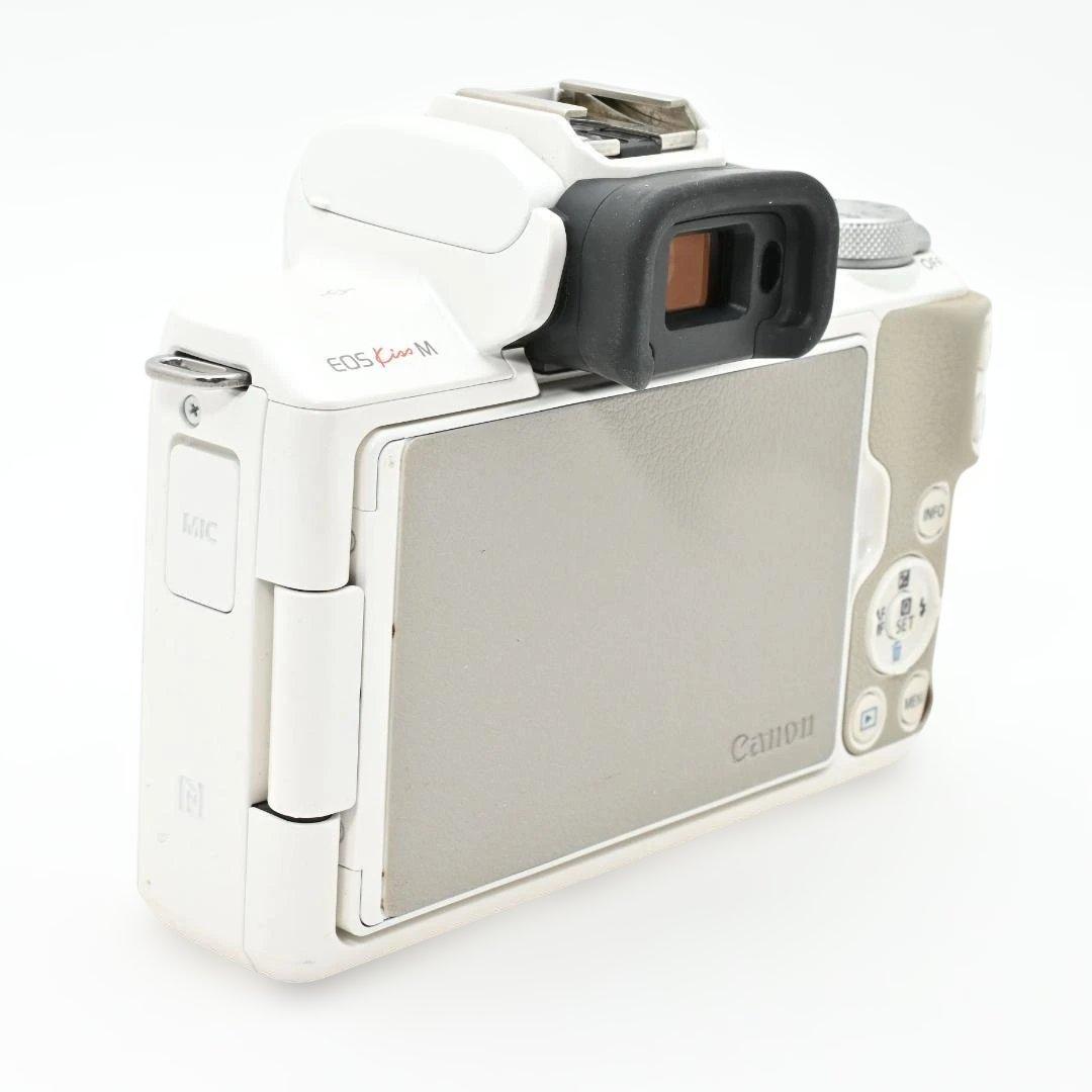 【美品】 Canon ミラーレス一眼カメラ EOS Kiss M ボディ