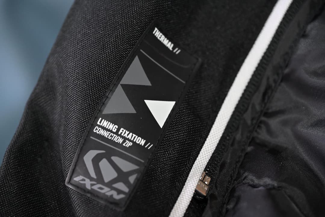 ＩＸＯＮ　イクソン　ＳＰＲＩＮＴＥＲ　Ａ　アジア２ＸＬサイズ