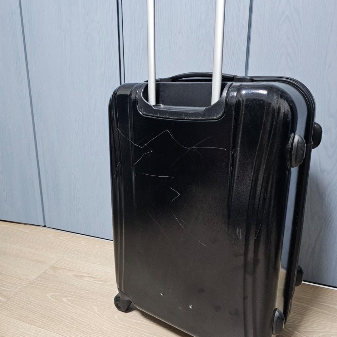 プロテカ フラクティ 黒 スーツケース　キャリー