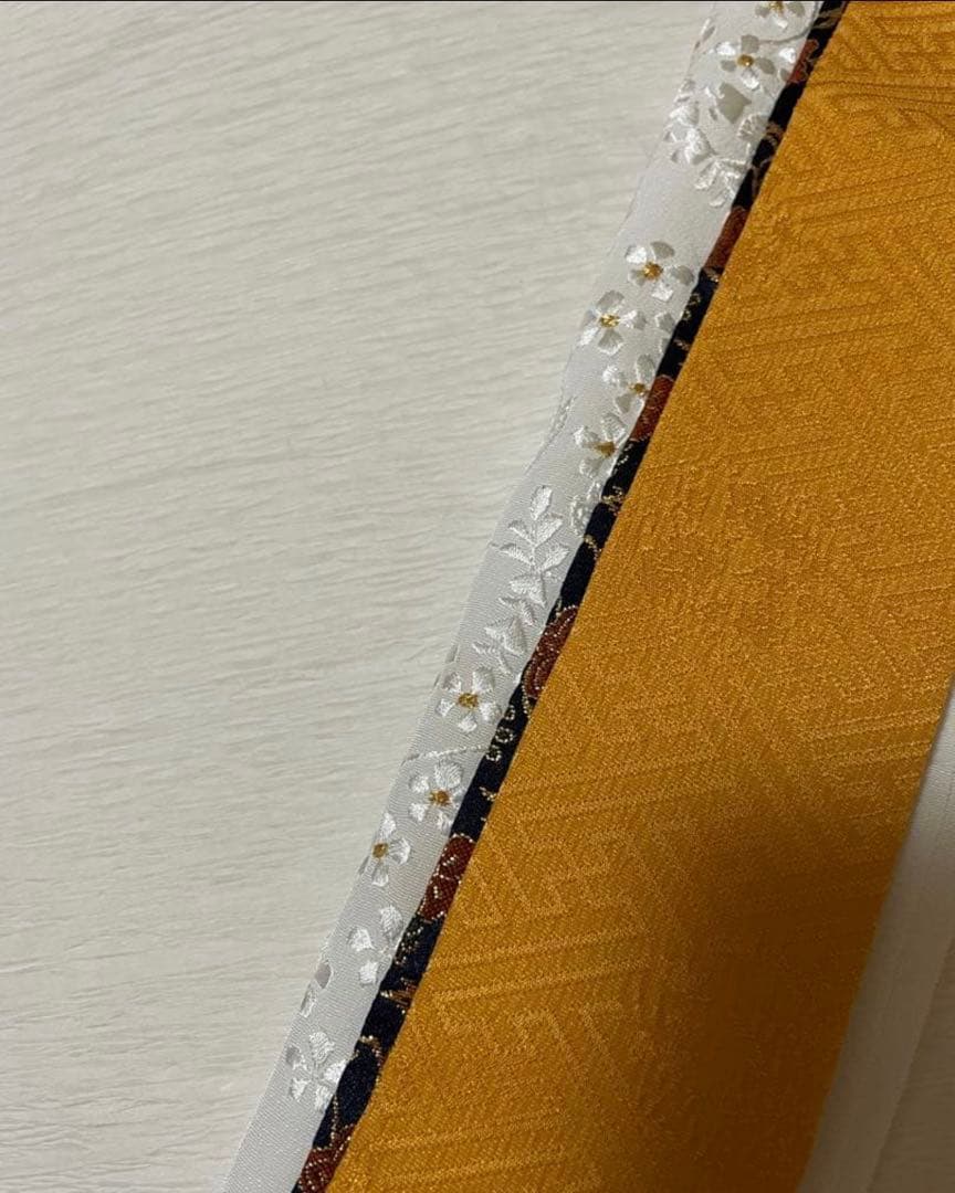 花柄振袖 赤・緑・黒 付属品付き