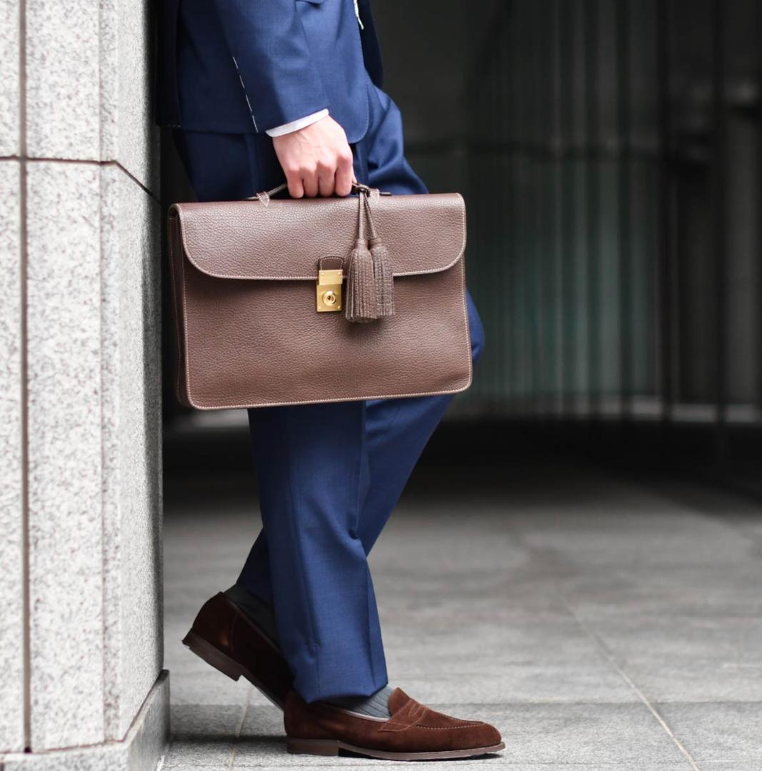 極美品　アカーテ　ACATE　GARBIN　シュリンクレザー　ブリーフケース　紺