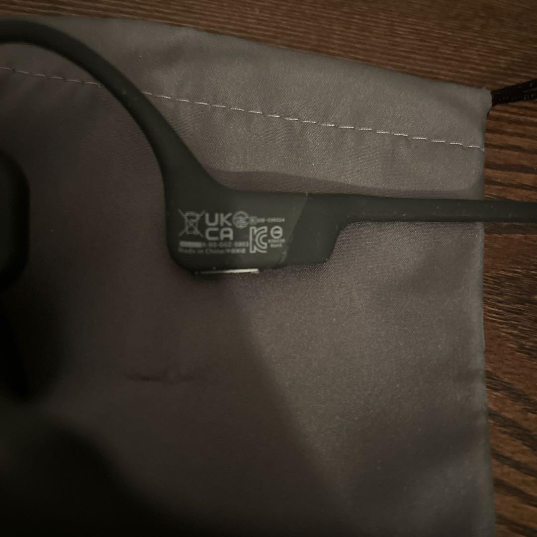 美品　Shokz OPENRUN 骨伝導イヤホン