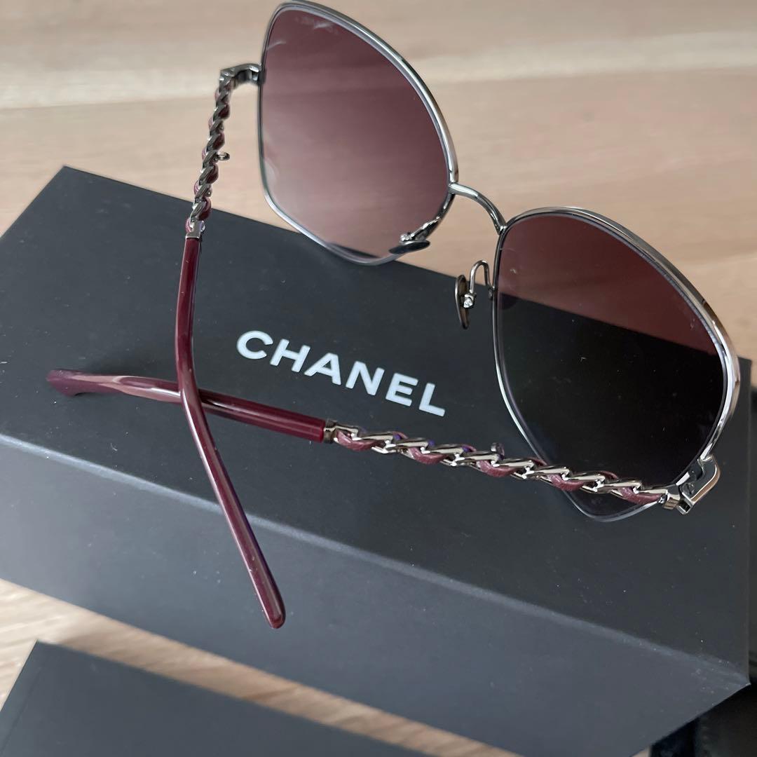 ご確約です。CHANELストラップ付きサングラス　ボルドー