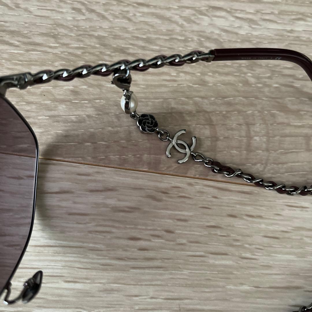 ご確約です。CHANELストラップ付きサングラス　ボルドー