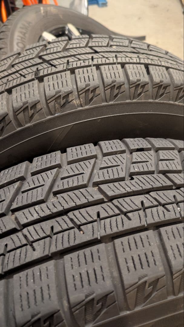 スタッドレス 2022年タイヤ 15インチ 送料込み アイスガードトヨタ等