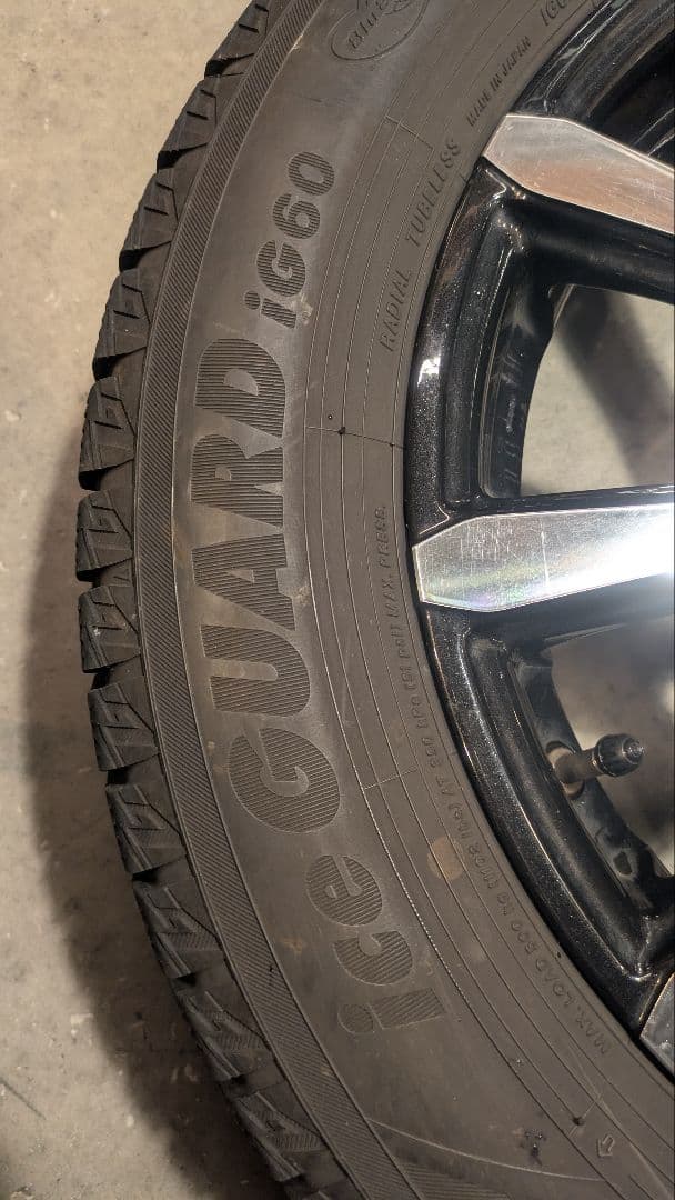 スタッドレス 2022年タイヤ 15インチ 送料込み アイスガードトヨタ等