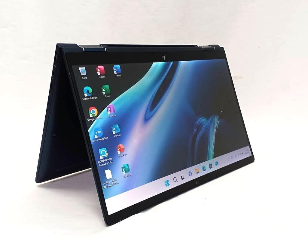 美品 2022年製 軽量 薄型 タッチパネル HP Dragonfly G2