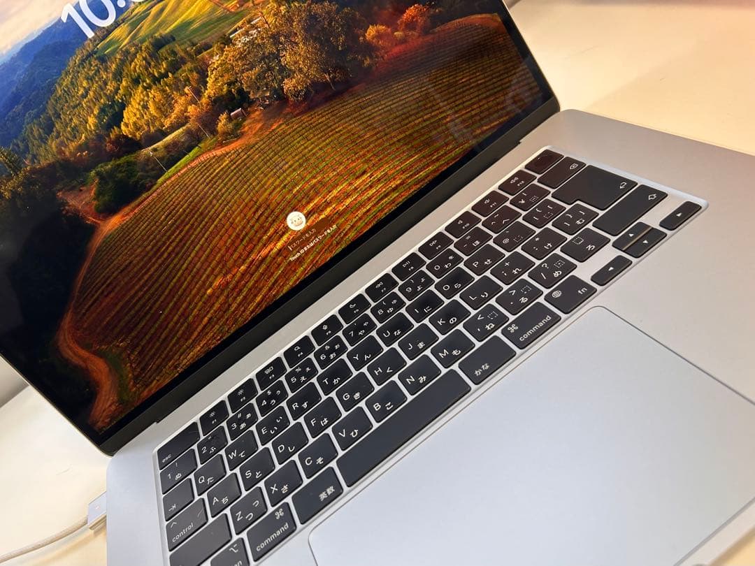 な*の様 Apple MacBook m2 スターライト メモリ8GB・SSD2