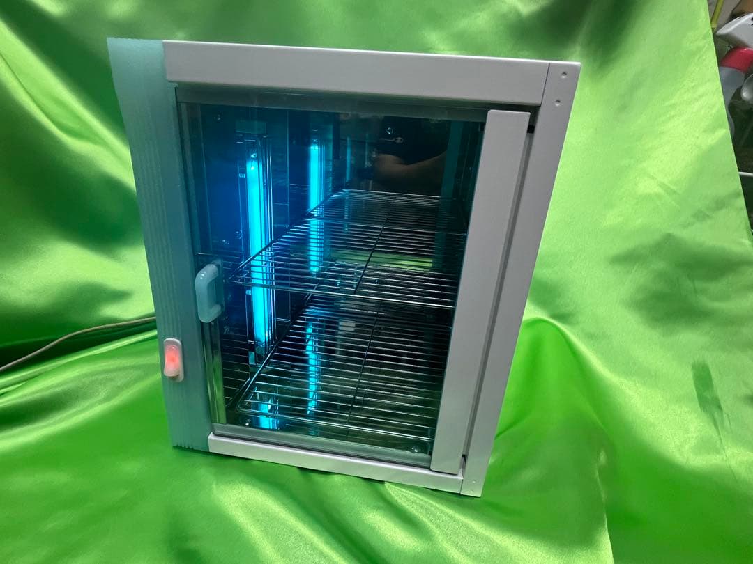 紫外線消毒器コンパクトライザー T-811-00 殺菌 除菌　使用品