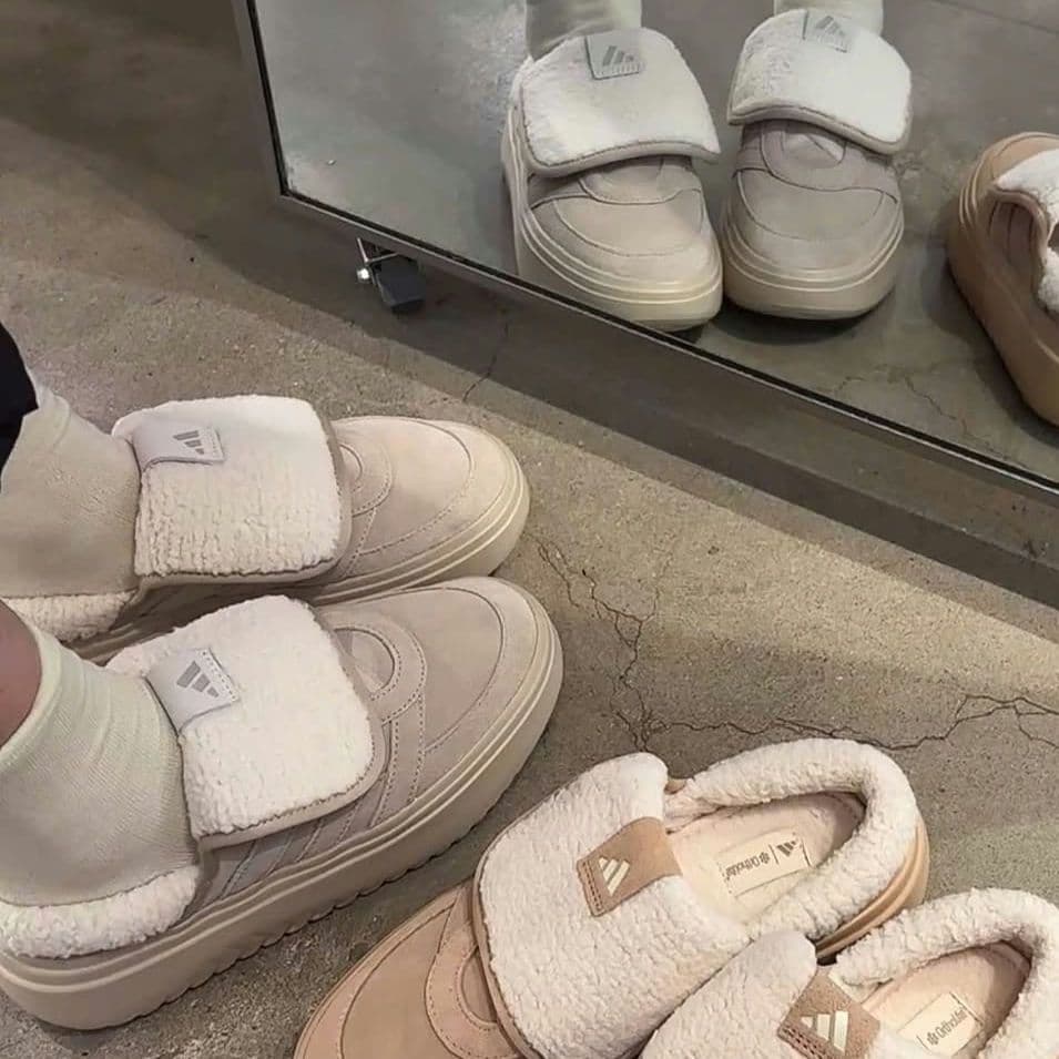 大人気★adidas★アディダス★23.5㎝★ボア付き★ミュール★ベージュ