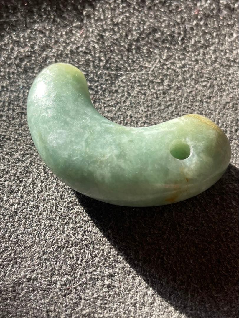 古墳時代の翡翠製勾玉