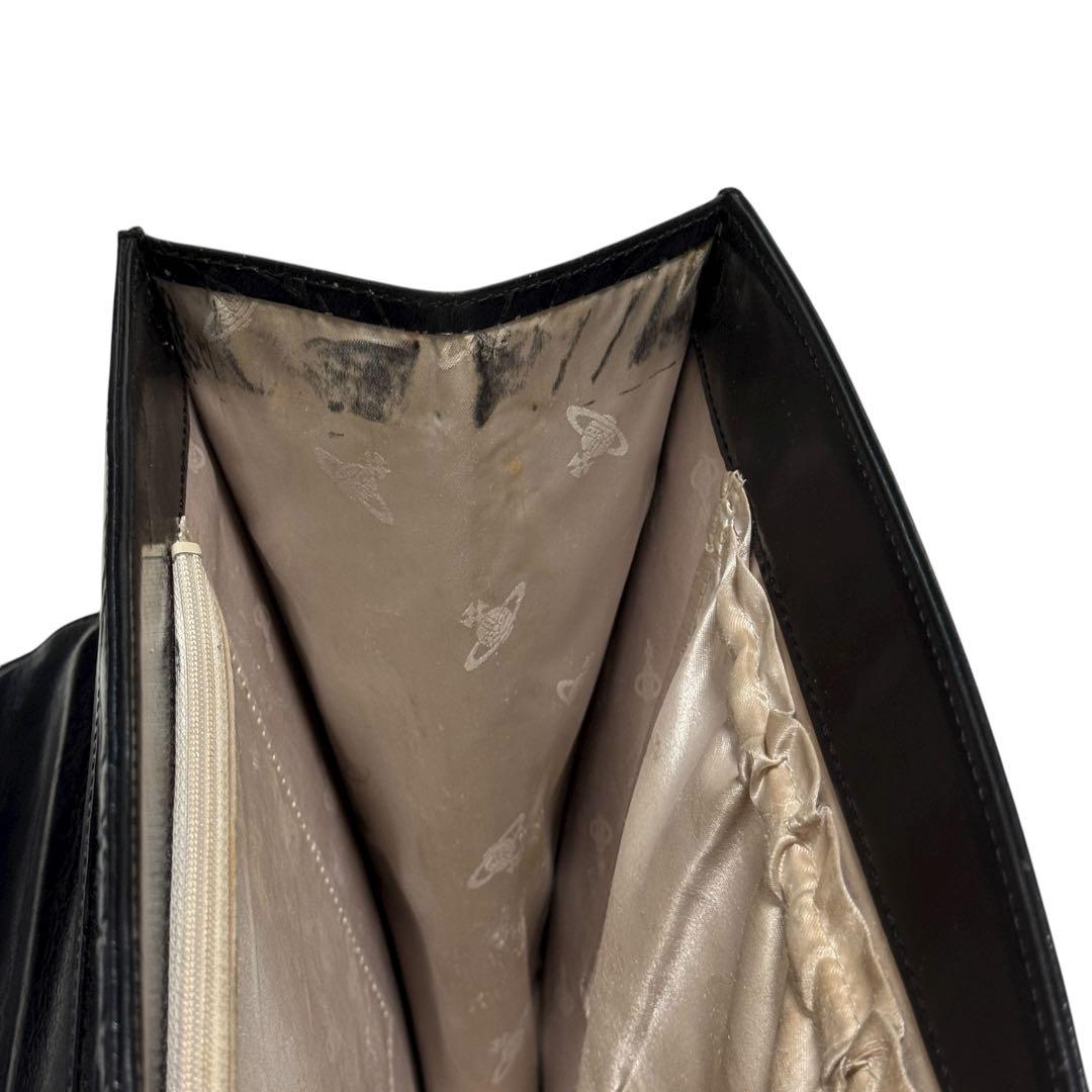 ヴィヴィアンウエストウッド　ビジネスバッグ　オーブロゴ　型押し　総柄　金具