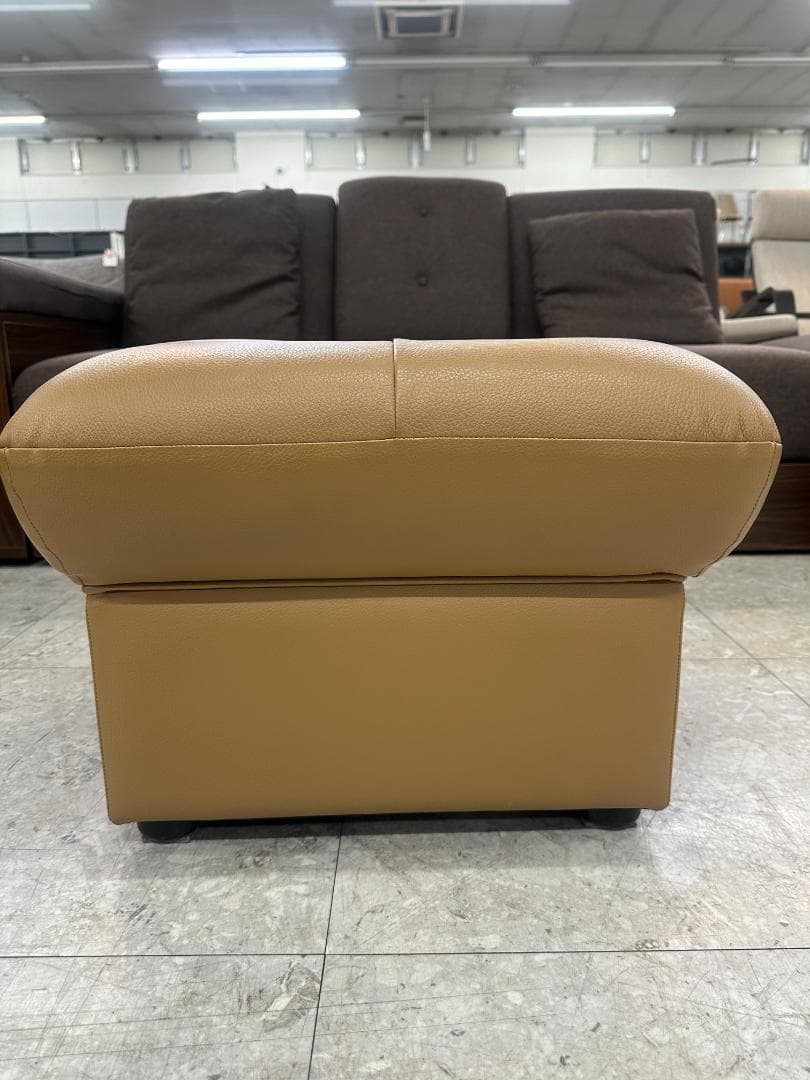 カリモク チターノ 3人掛けソファ 本革 オットマン付き ブラウン