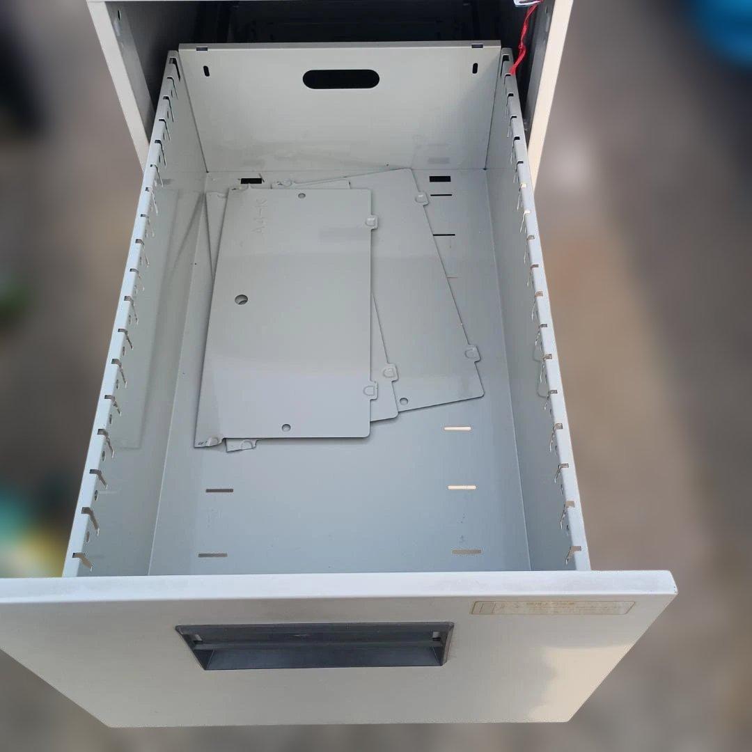 ７０１３）コクヨ ファイリングキャビネット A4サイズ引き出しタイプ 3段し