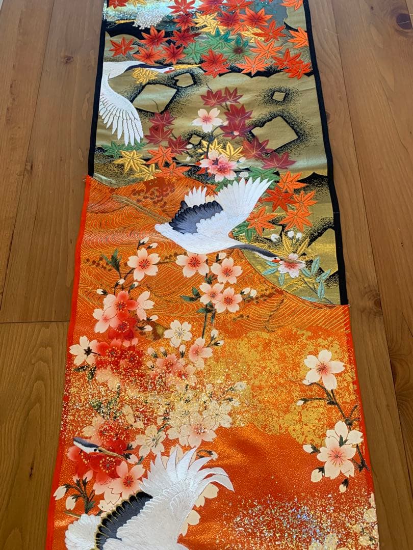 西陣織・豪華絢爛・婚礼打ち掛け衣装　切りばみ