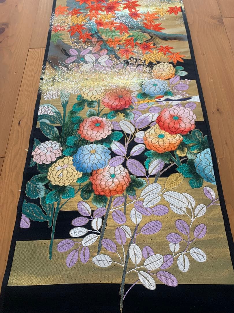 西陣織・豪華絢爛・婚礼打ち掛け衣装　切りばみ