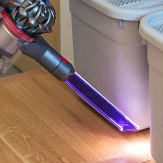 ダイソンV8 SV10 掃除機＋マキタ18vアダプターセット 分解清掃済み動作品