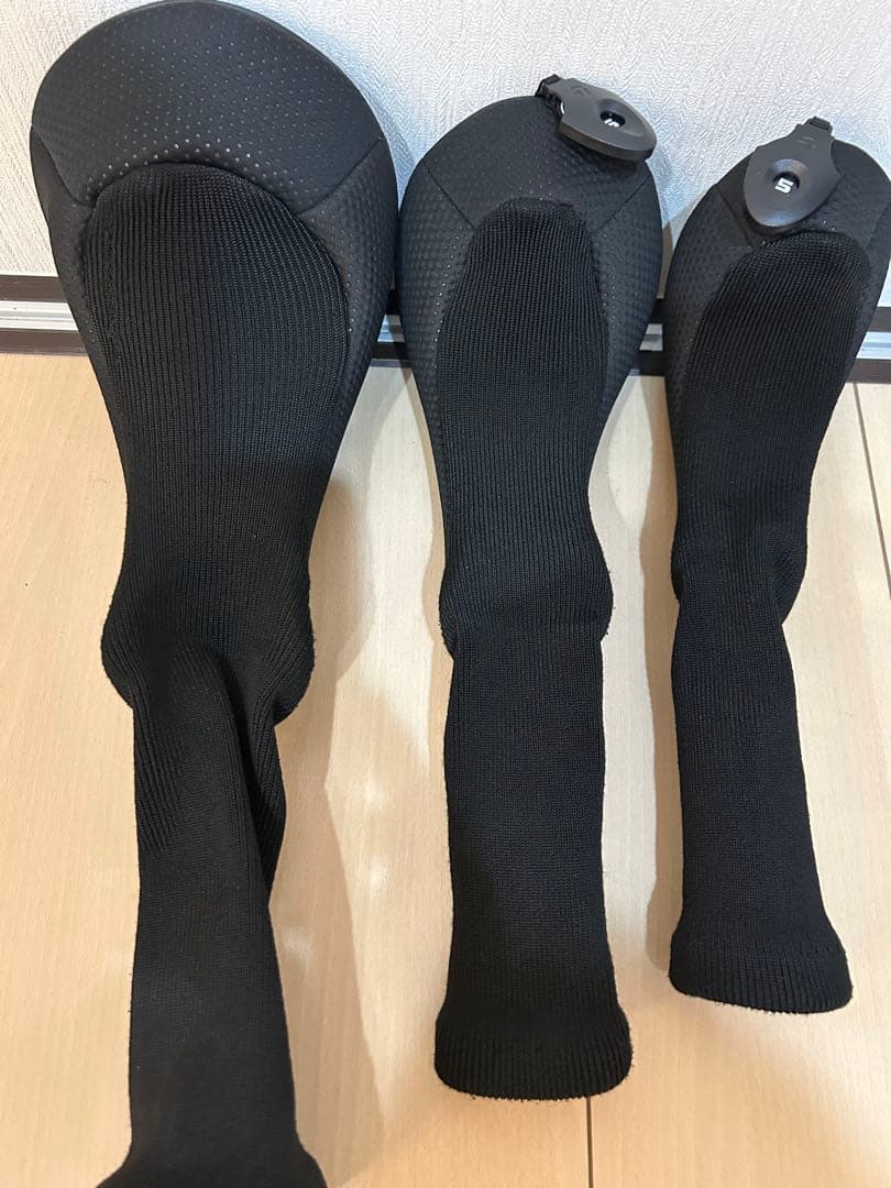 ※最終値下げ 2025テーラーメイド キャディバッグ ※ヘッドカバー付き