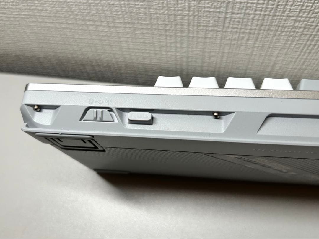 エイスースASUS ROG AZOTH ワイヤレスゲーミングキーボード ほぼ新品