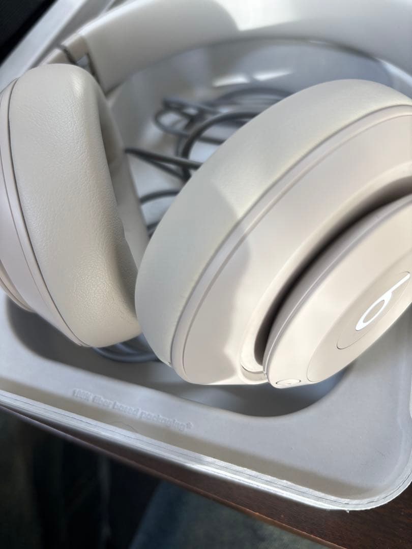 【正規品】Beats Studio Pro ワイヤレスヘッドホン サンドストーン