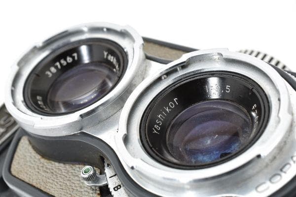 フィルムカメラ YASHICA 44 Yashikor 60mm f/3.5 #450