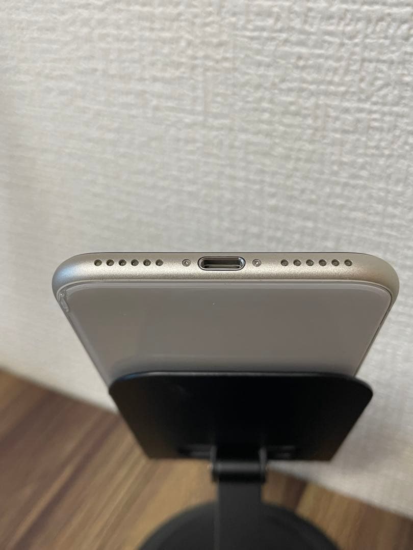 M4【即日発送】iPhoneSE(第3世代)スターライト 64GB