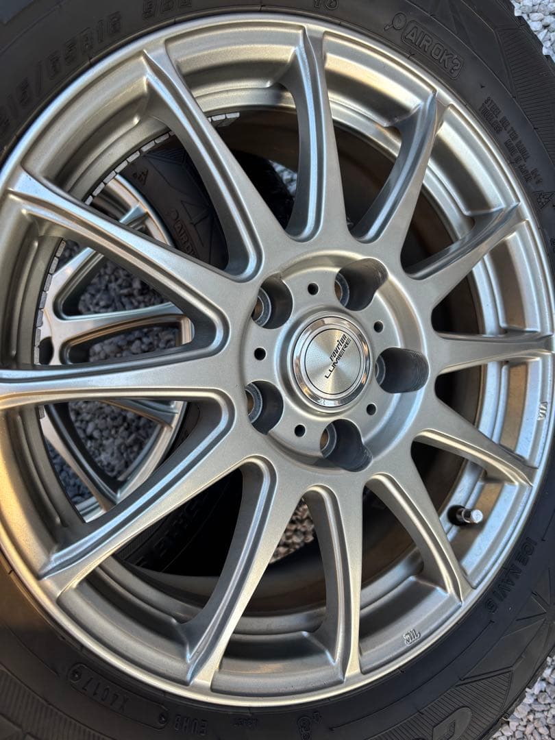 30系アルファード　スタッドレスタイヤ　215/65 16