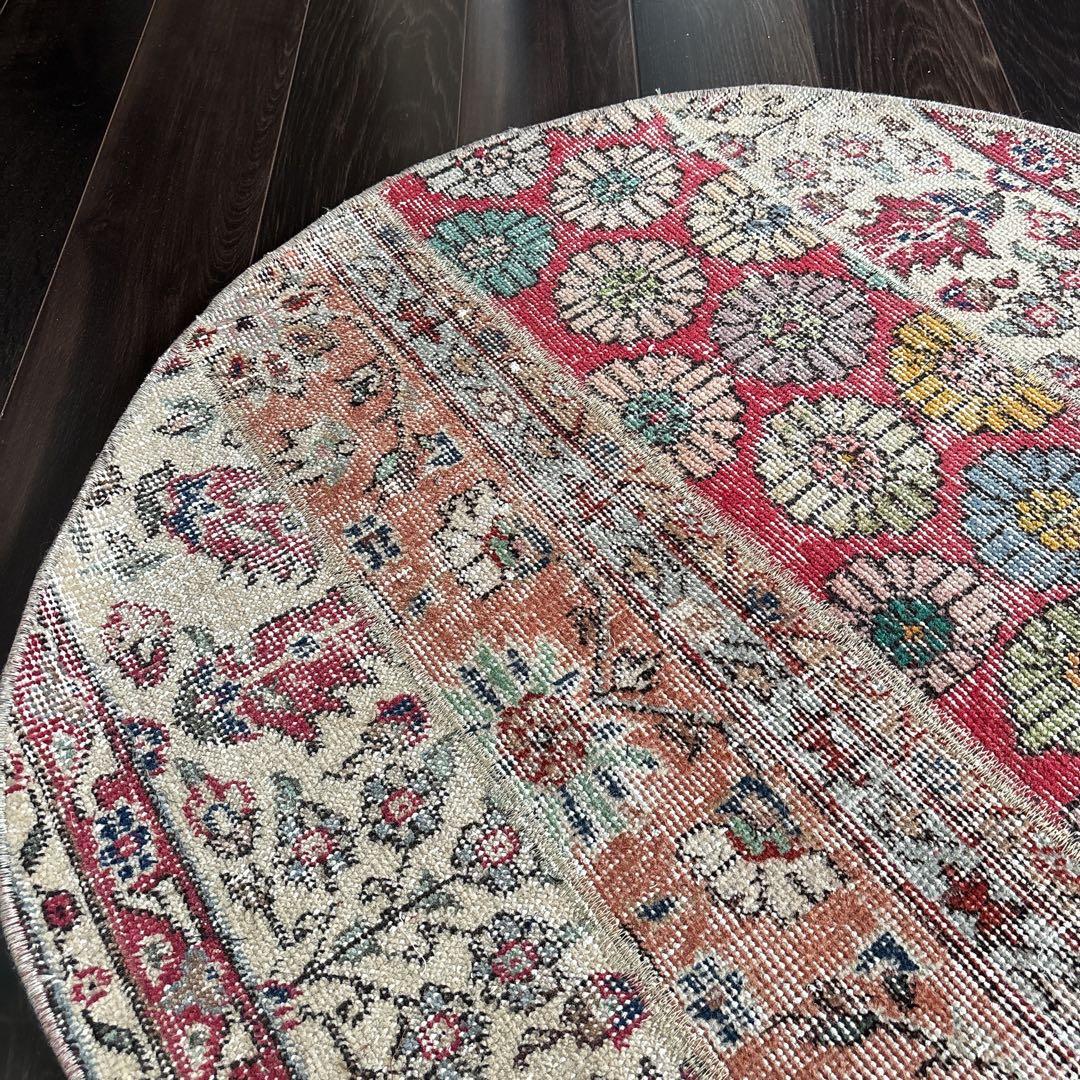 トルコ　ヴィンテージラグ　ラウンド パッチワーク　花柄